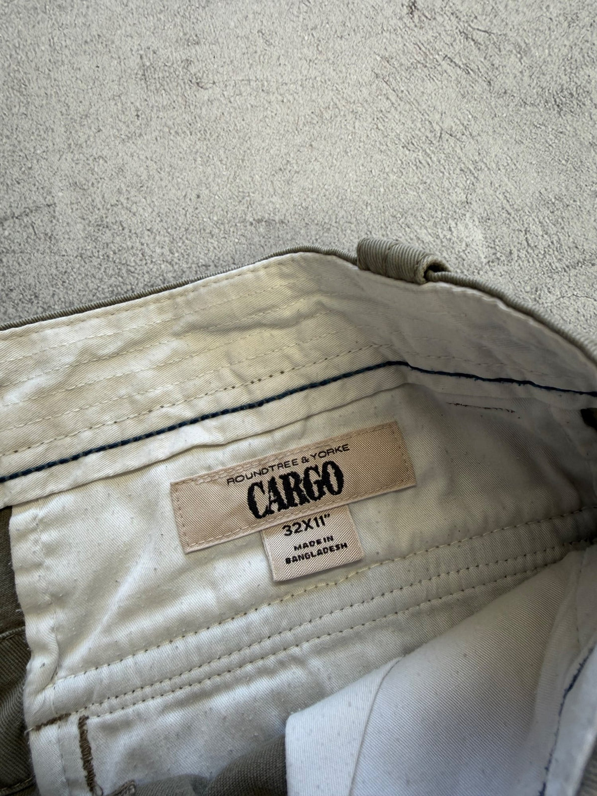 Roundtree & Yorke Cargo Shorts - W32
