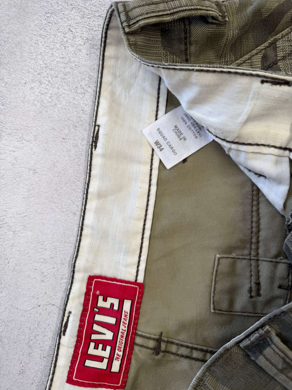 Levi's Camo Cargo Shorts - W34