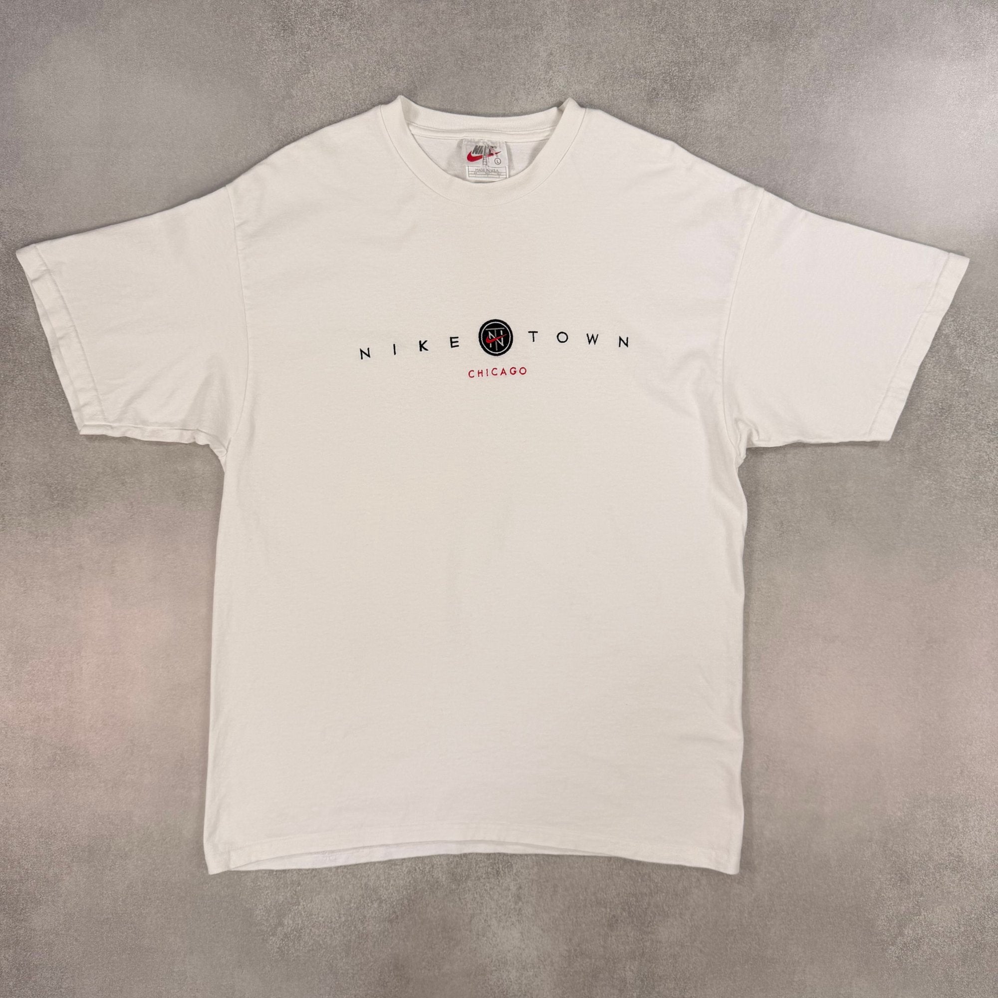 Nike Town Chicago T-shirt - L
