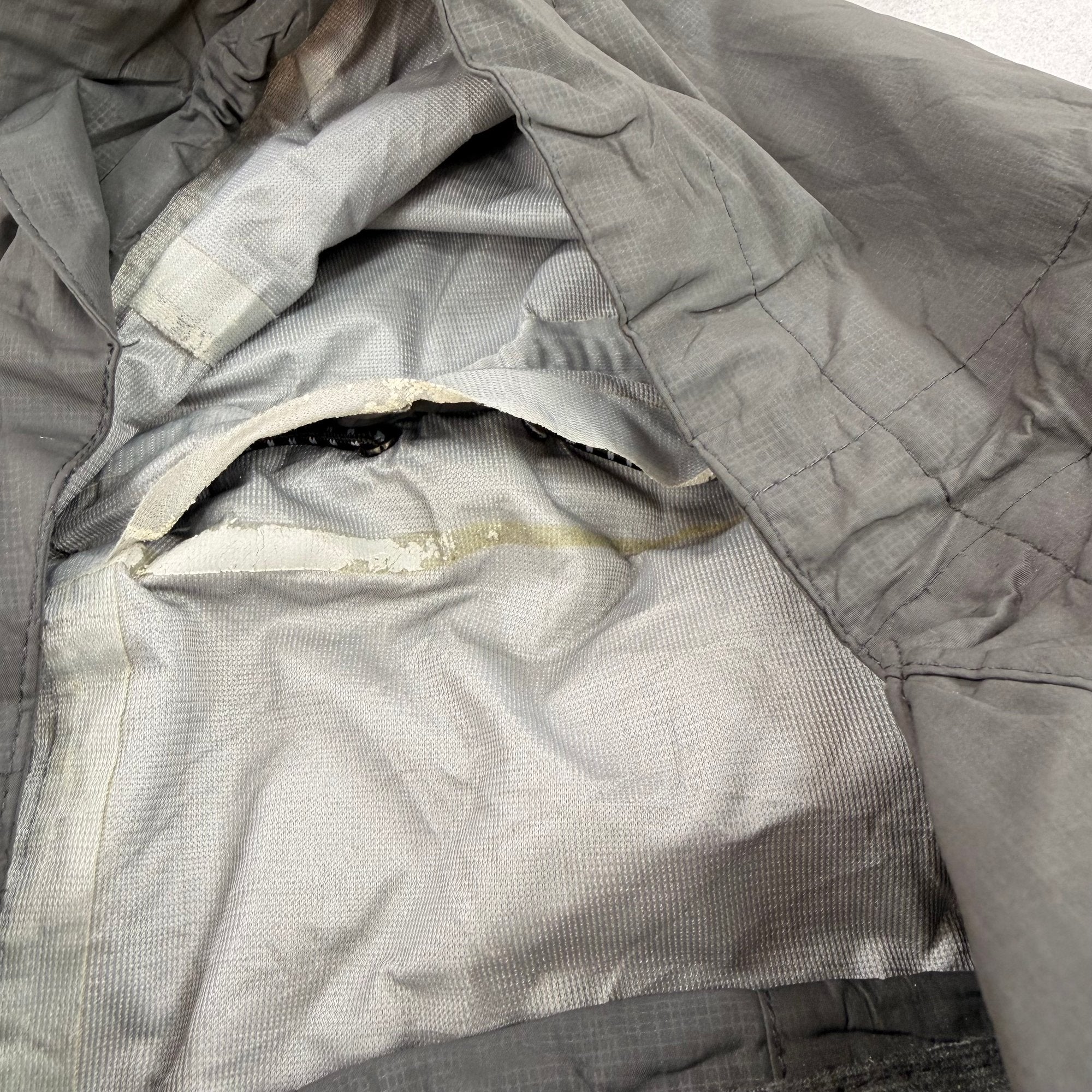 Arc'teryx Men's Rain Jacket - M