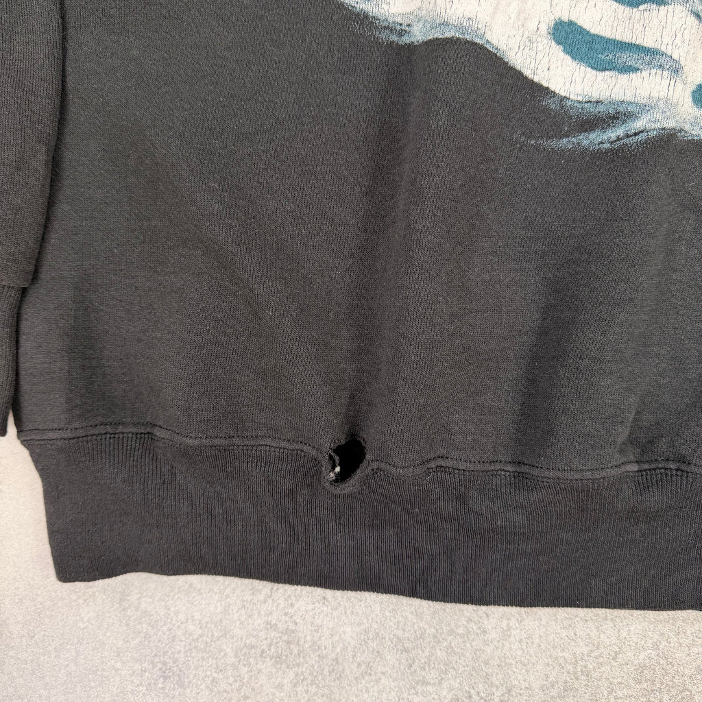 Graphic Wolf Sweatshirt - L