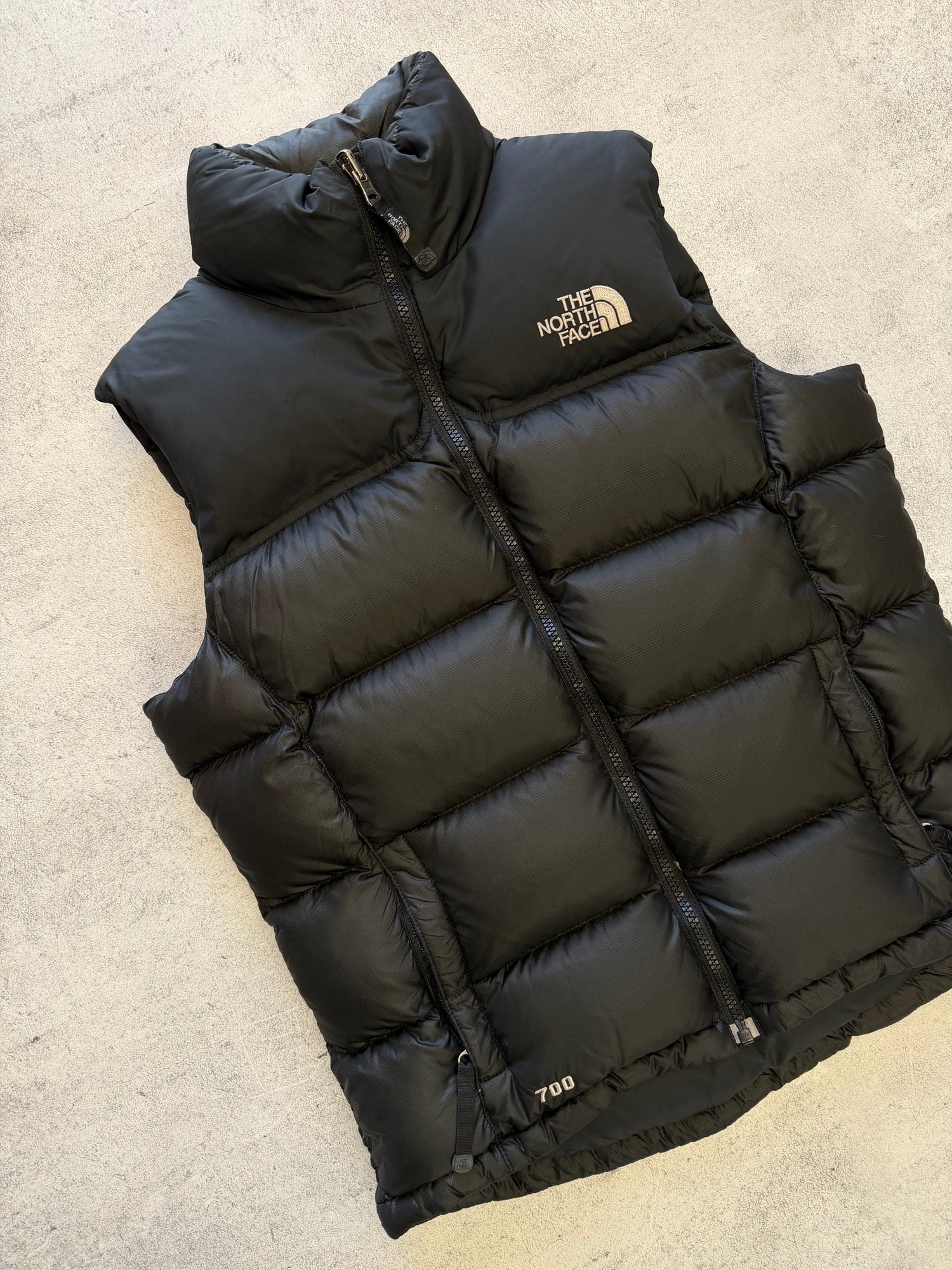 Women's North Face 700 Black Puffer Vest - M