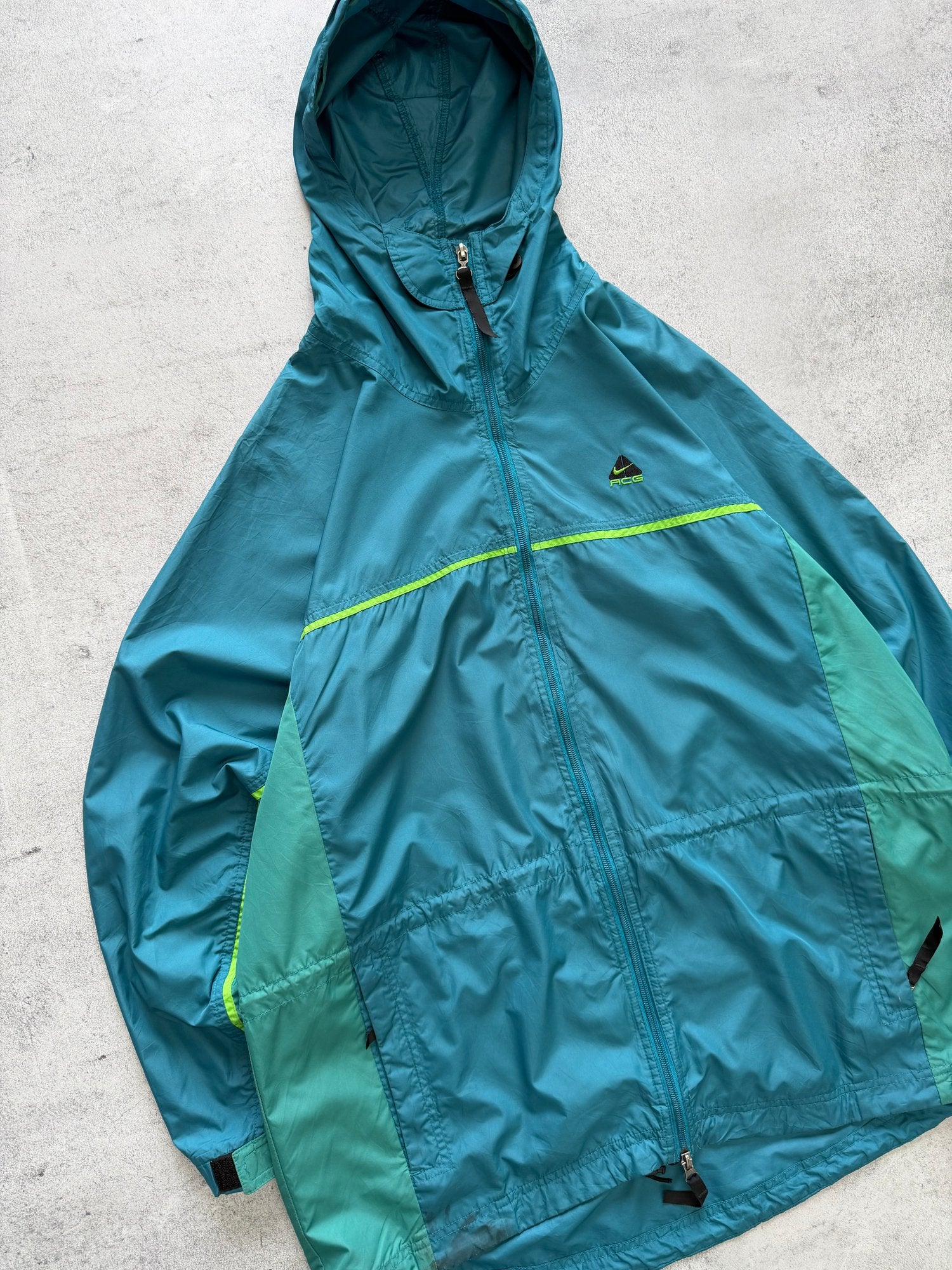 Nike ACG Windbreaker Jacket - L