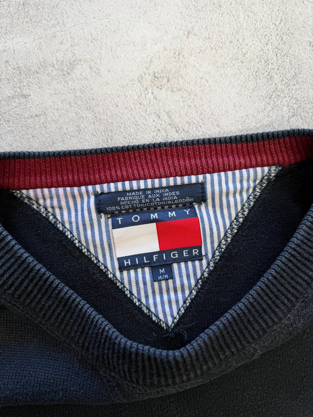 Vintage Tommy Hilfiger Sweatshirt - M