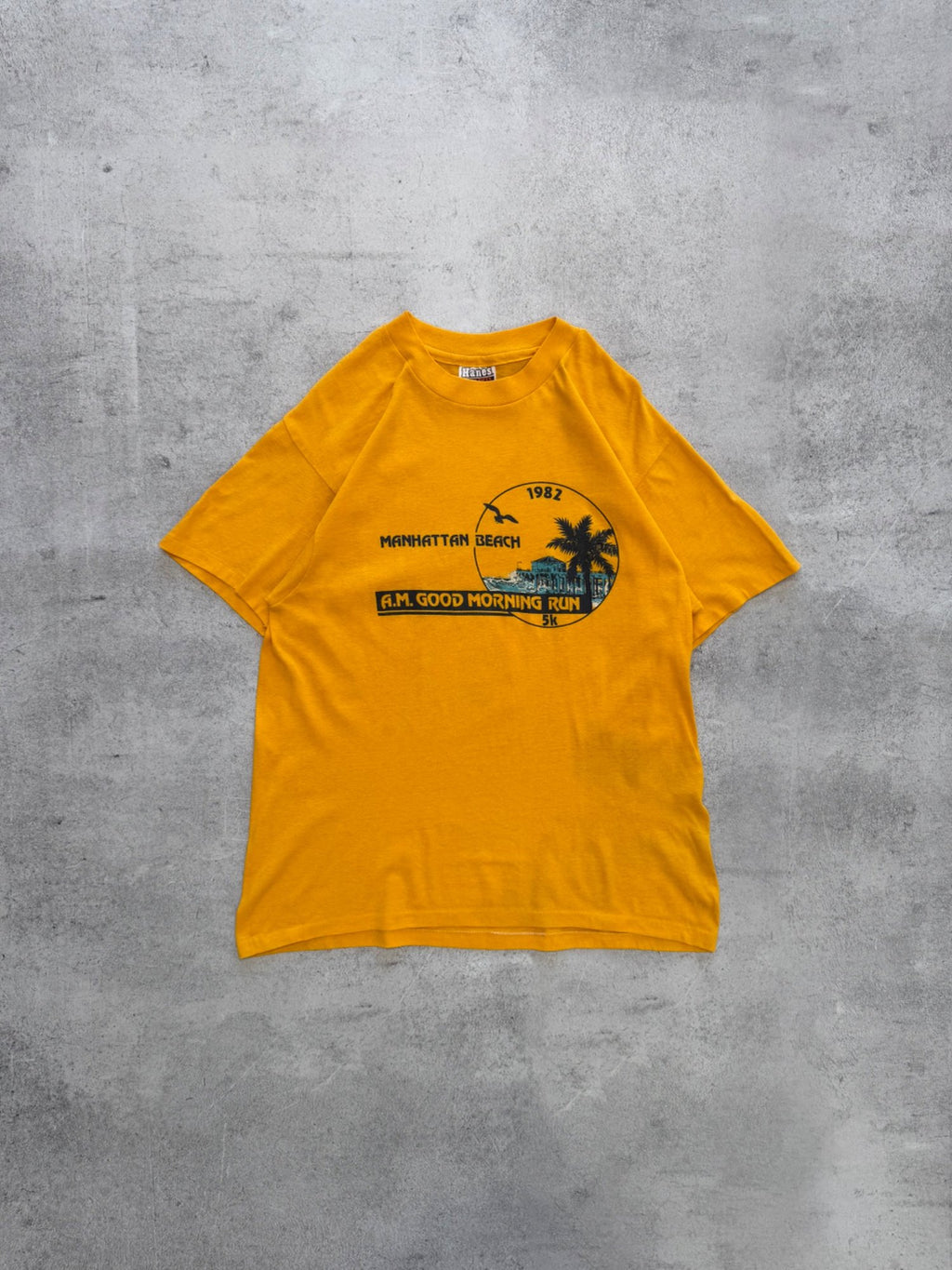 Vintage 1982 Hanes Manhattan Beach T-Shirt - M