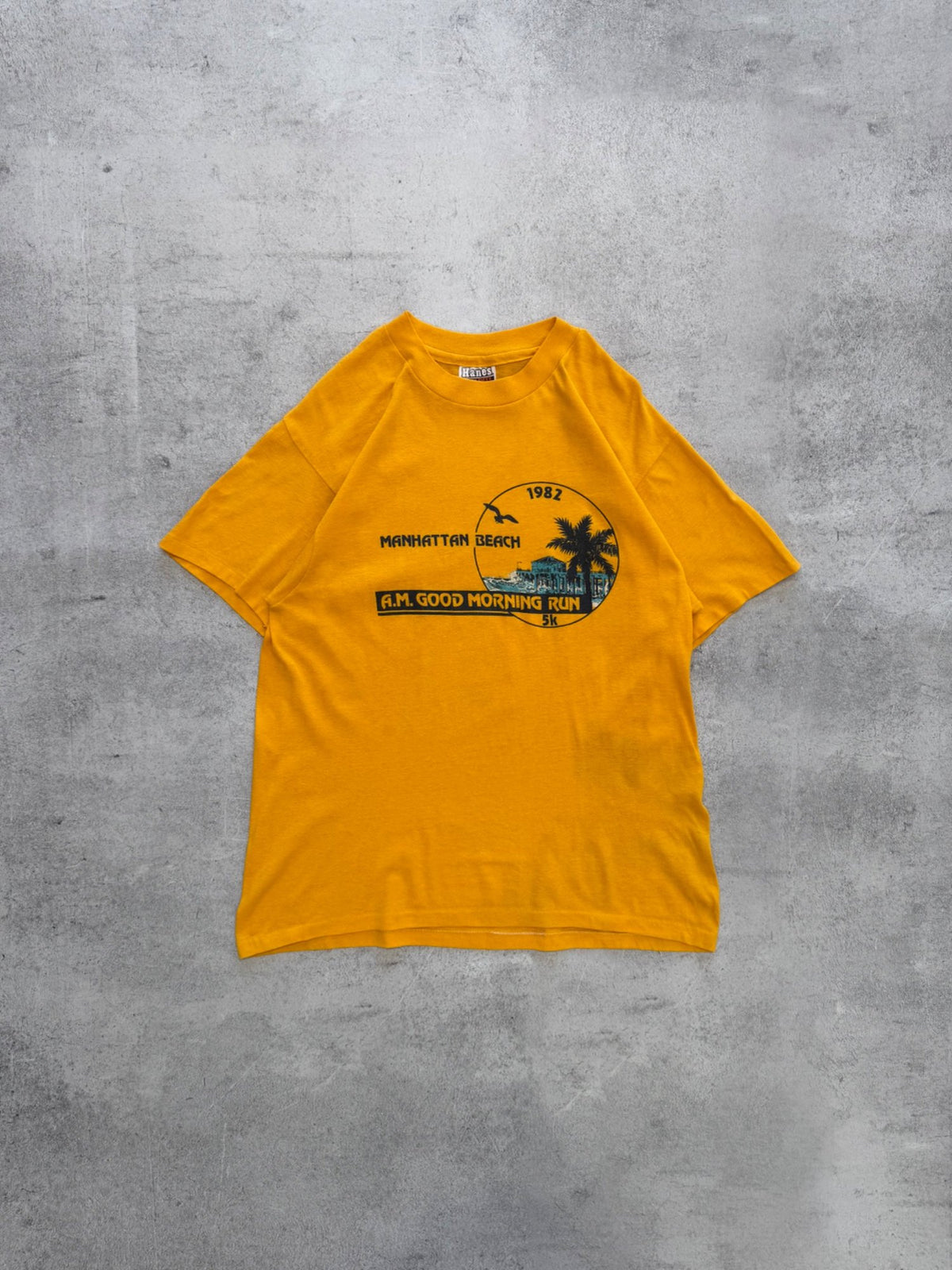 Vintage 1982 Hanes Manhattan Beach T-Shirt - M