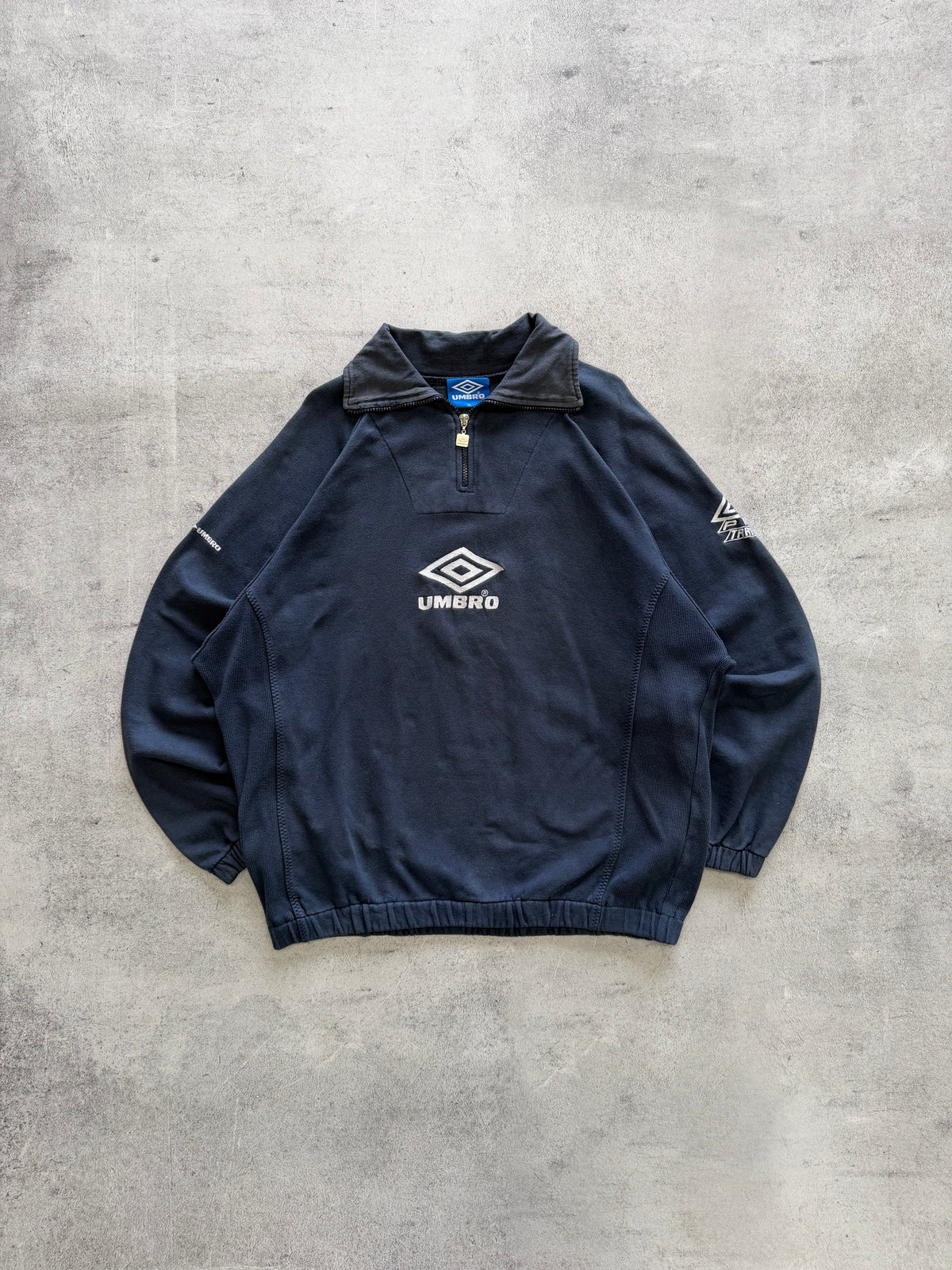 Vintage Umbro Quarter Zip Sweatshirt - L