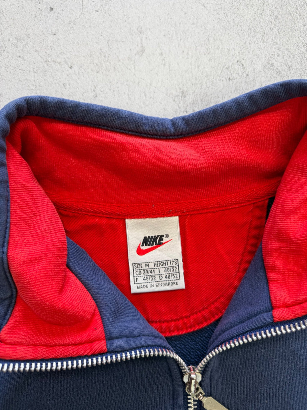 Vintage Nike Half-Zip Sweatshirt - L