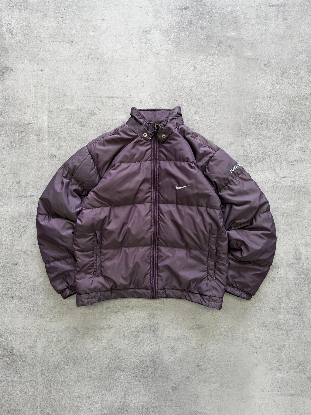 Women's Vintage Nike Puffer Jacket - M