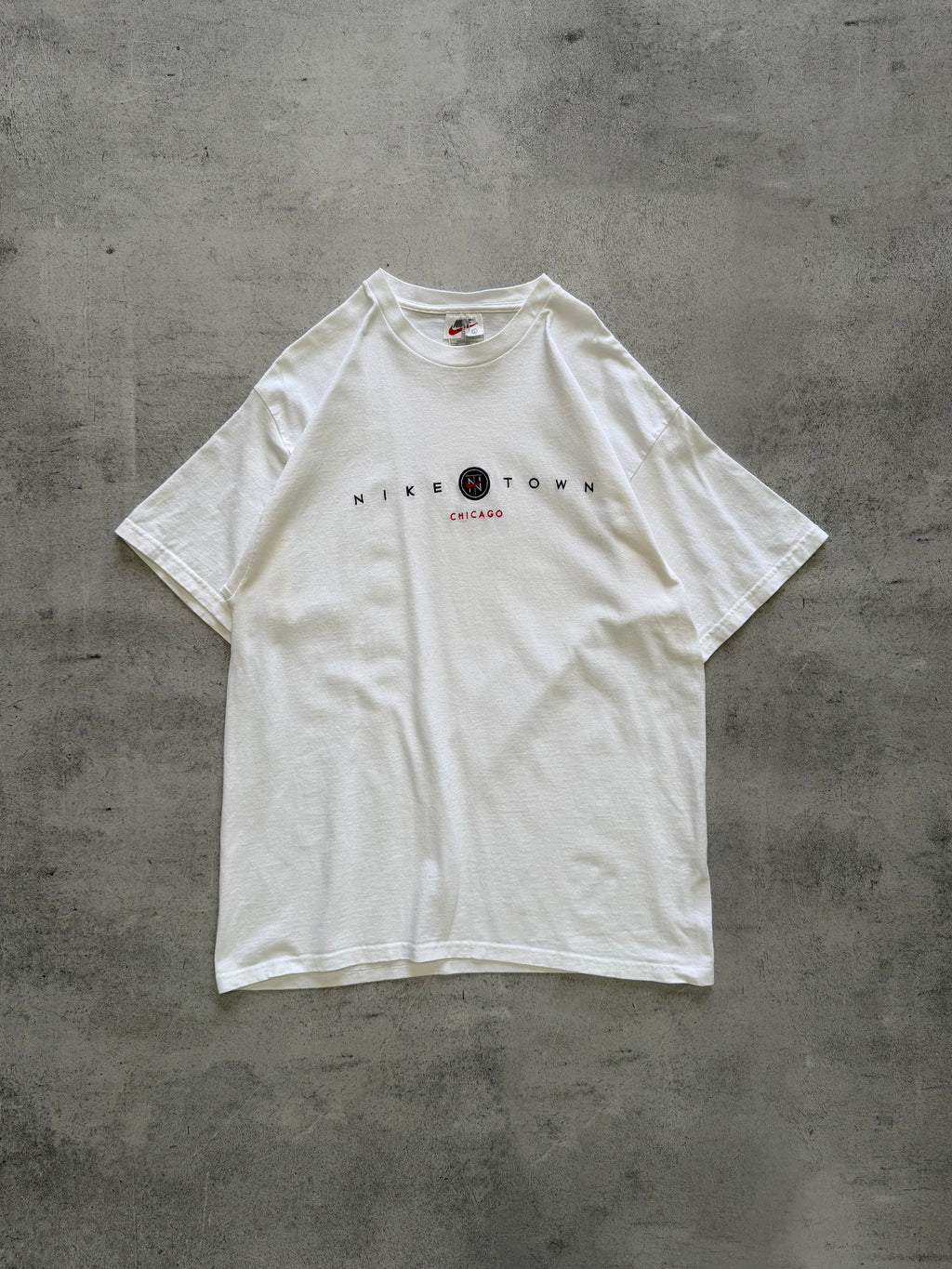 Nike Town Chicago T-shirt - L