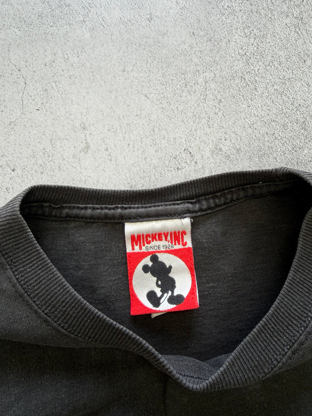 Mickey Inc Walt Disney World T-Shirt - M