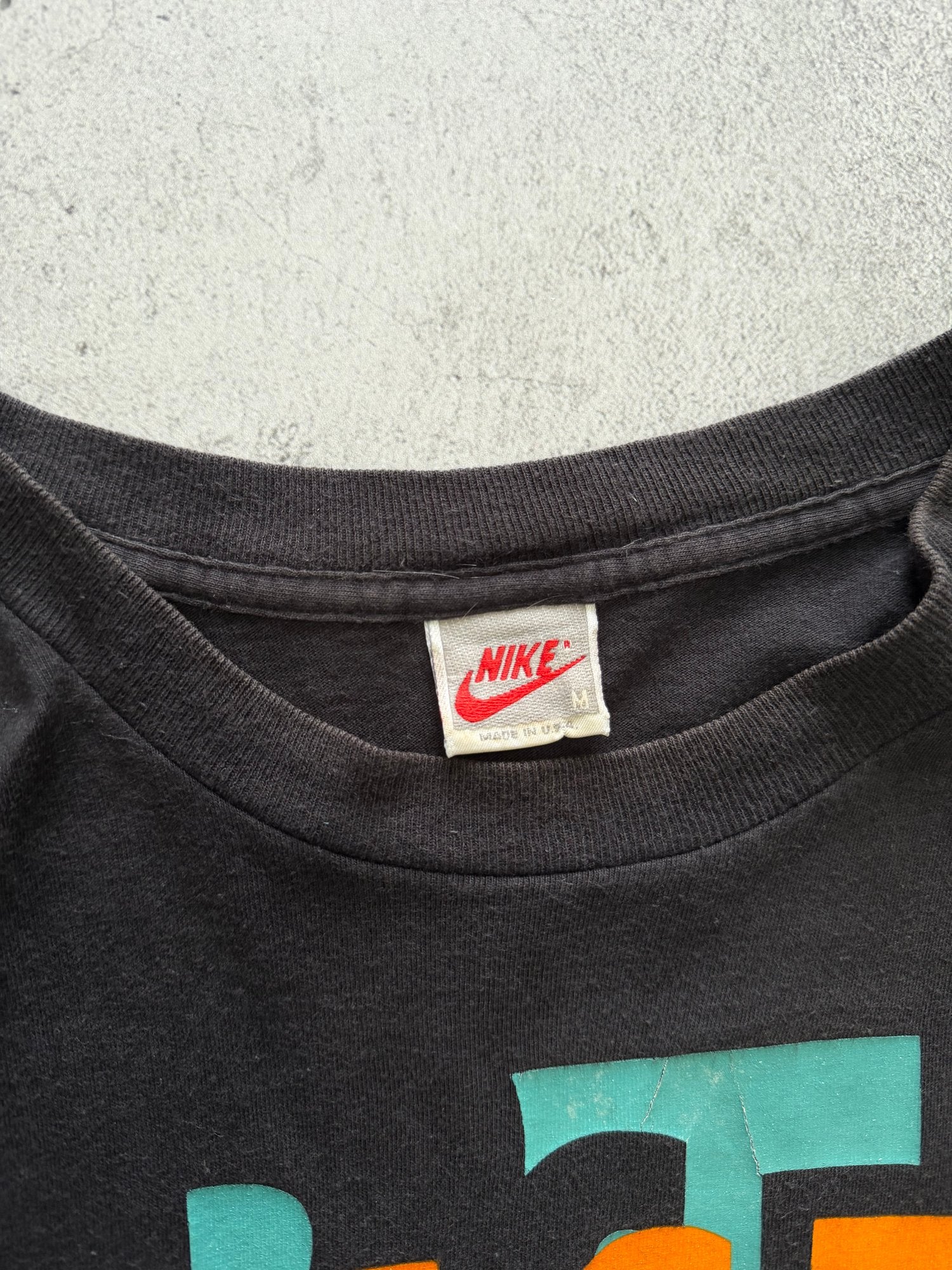 Nike Just Do It Graphic T-Shirt - M