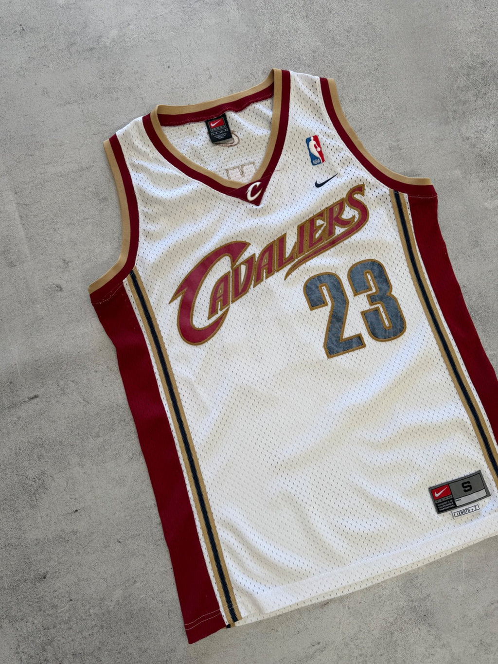 Nike Cavaliers Lebron James NBA Jersey - S