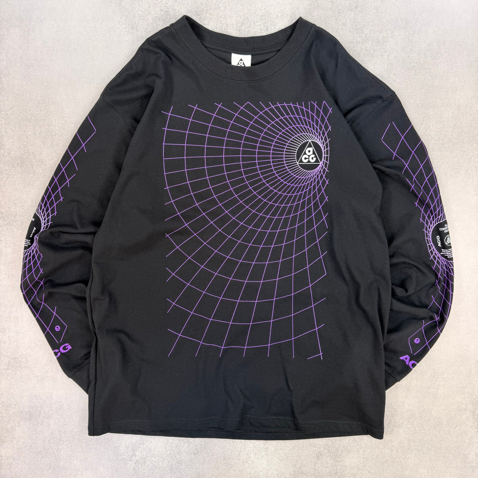 ACG Long Sleeve T-Shirt - M