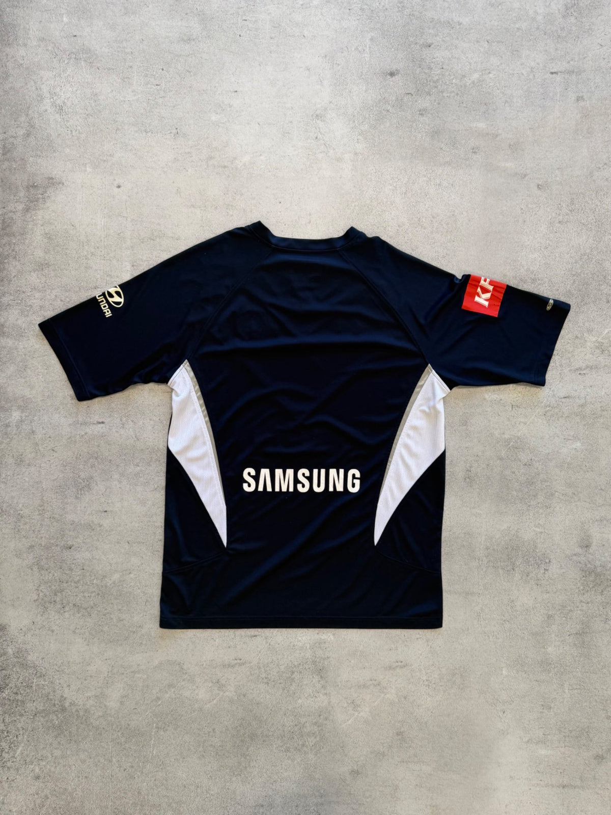 2000's Reebok Melbourne Victory Soccer Jersey - L