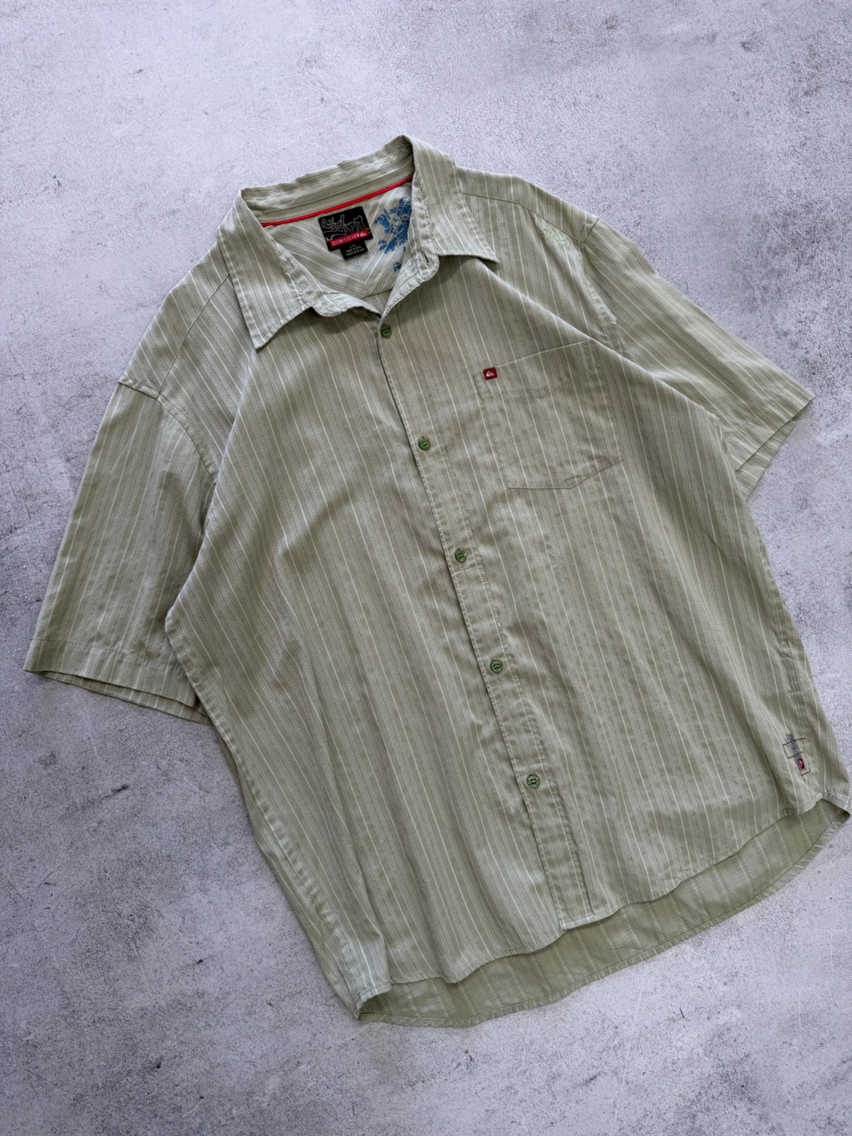 Vintage Quiksilver Short Sleeve Shirt - L
