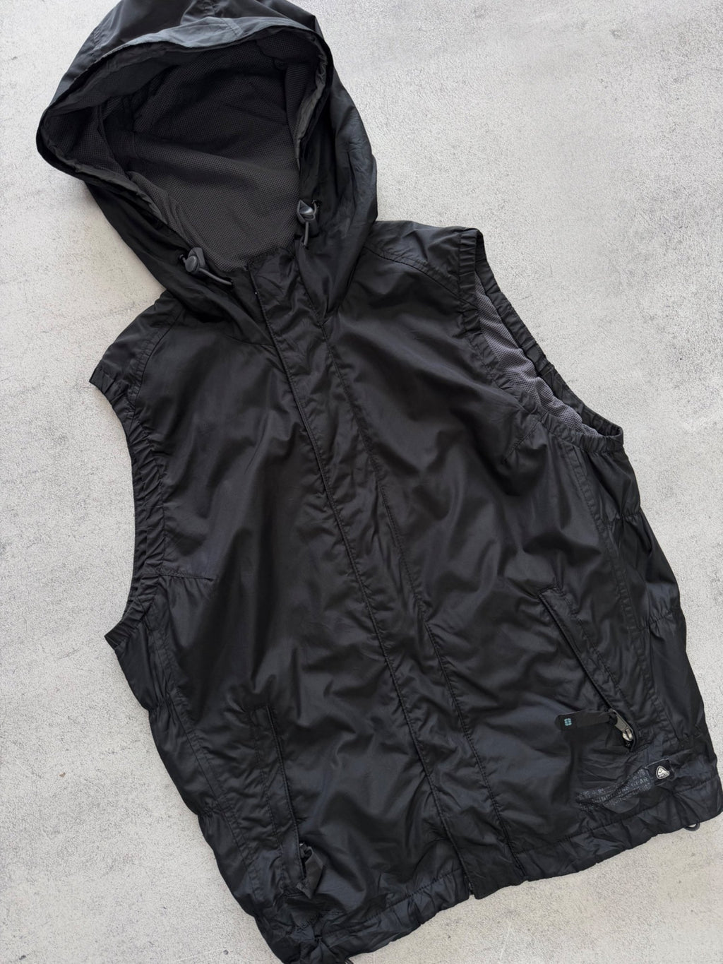 Nike ACG 3 Outer Layer Hooded Vest - S