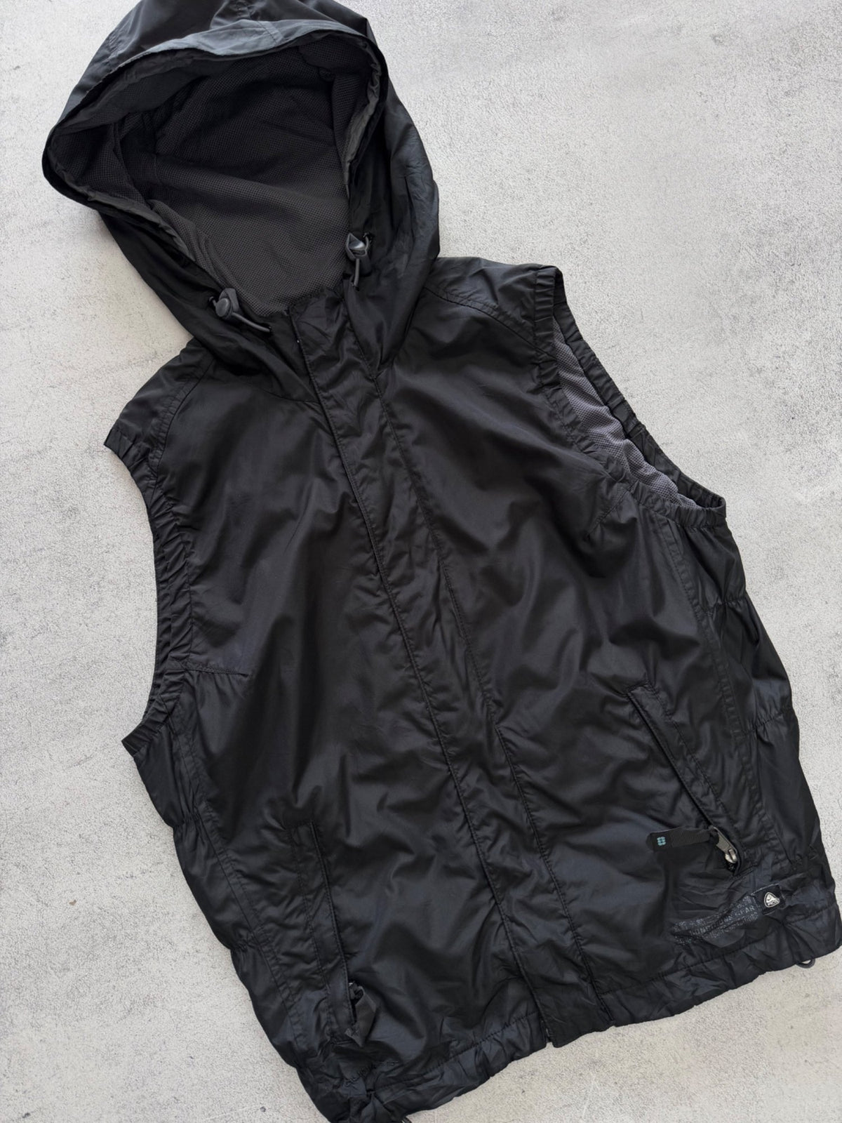 Nike ACG 3 Outer Layer Hooded Vest - S