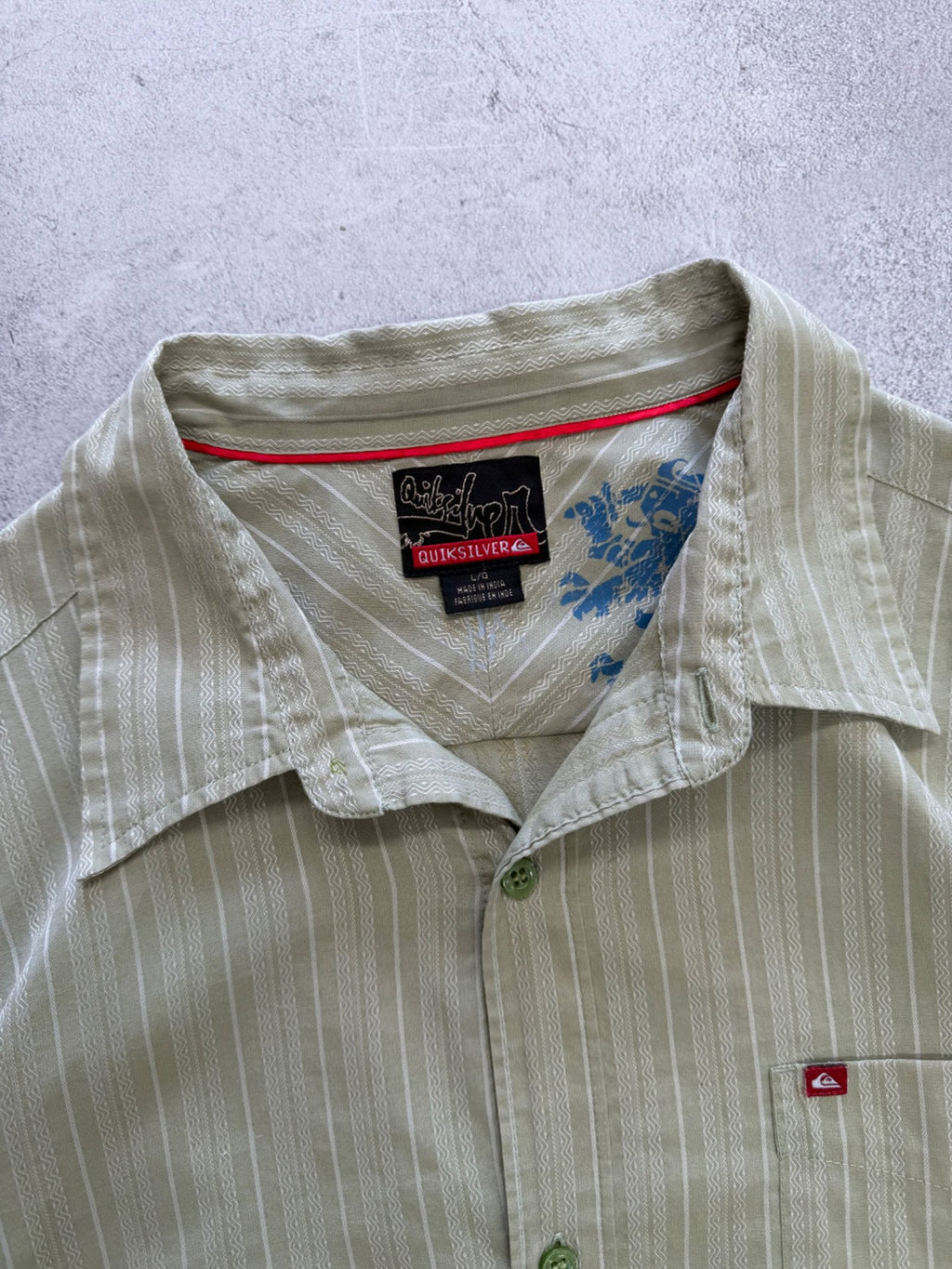 Vintage Quiksilver Short Sleeve Shirt - L