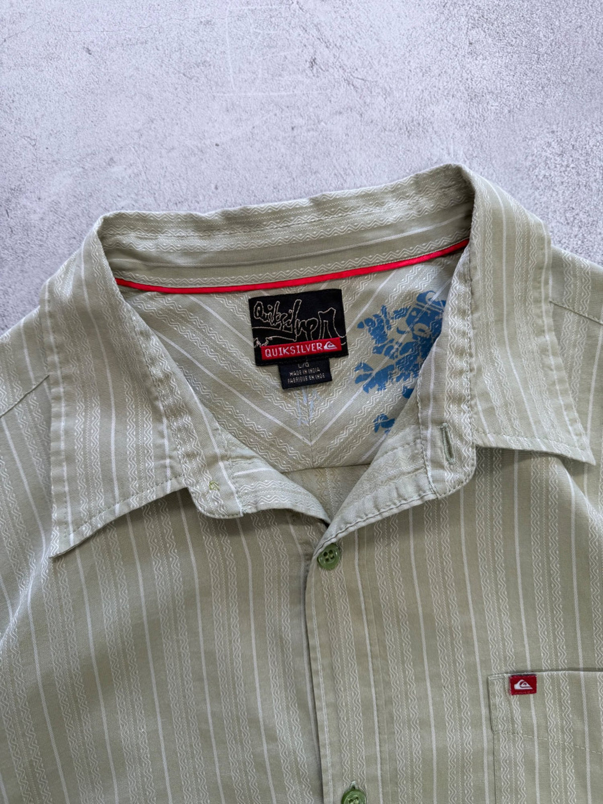 Vintage Quiksilver Short Sleeve Shirt - L