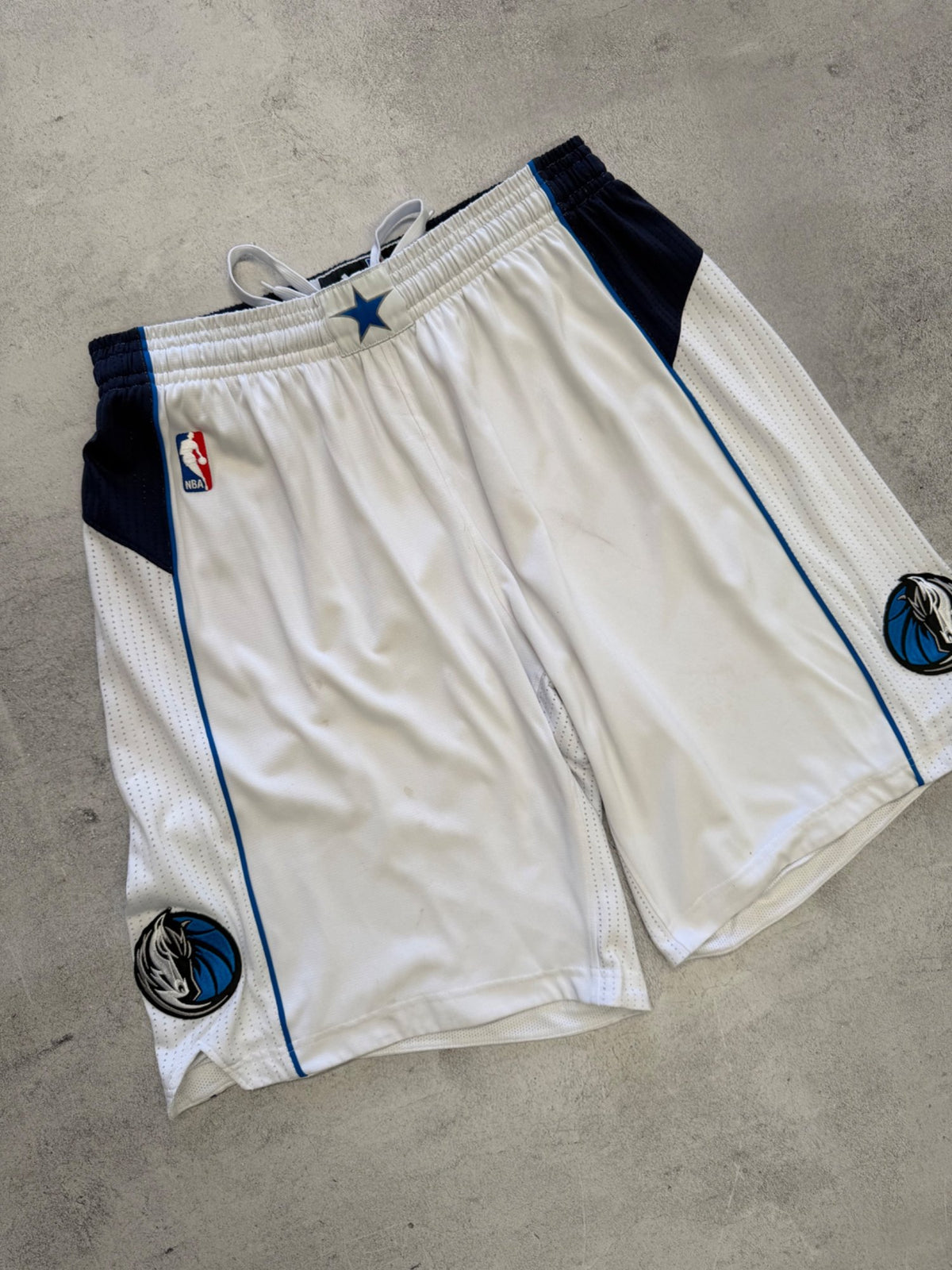 Adidas NBA Dallas Mavericks Basketball Shorts - XL
