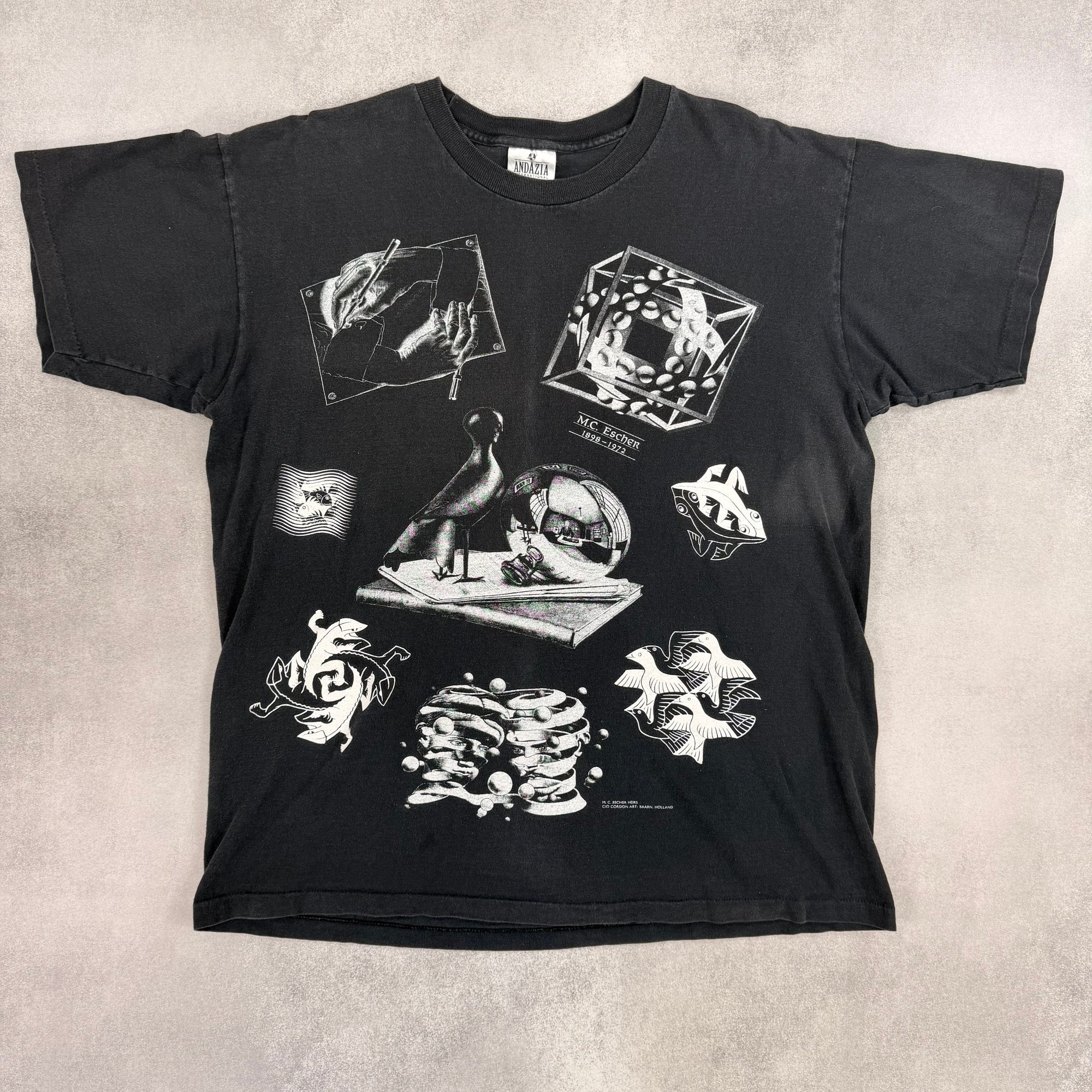 Andazia Escher Graphic T-Shirt - L