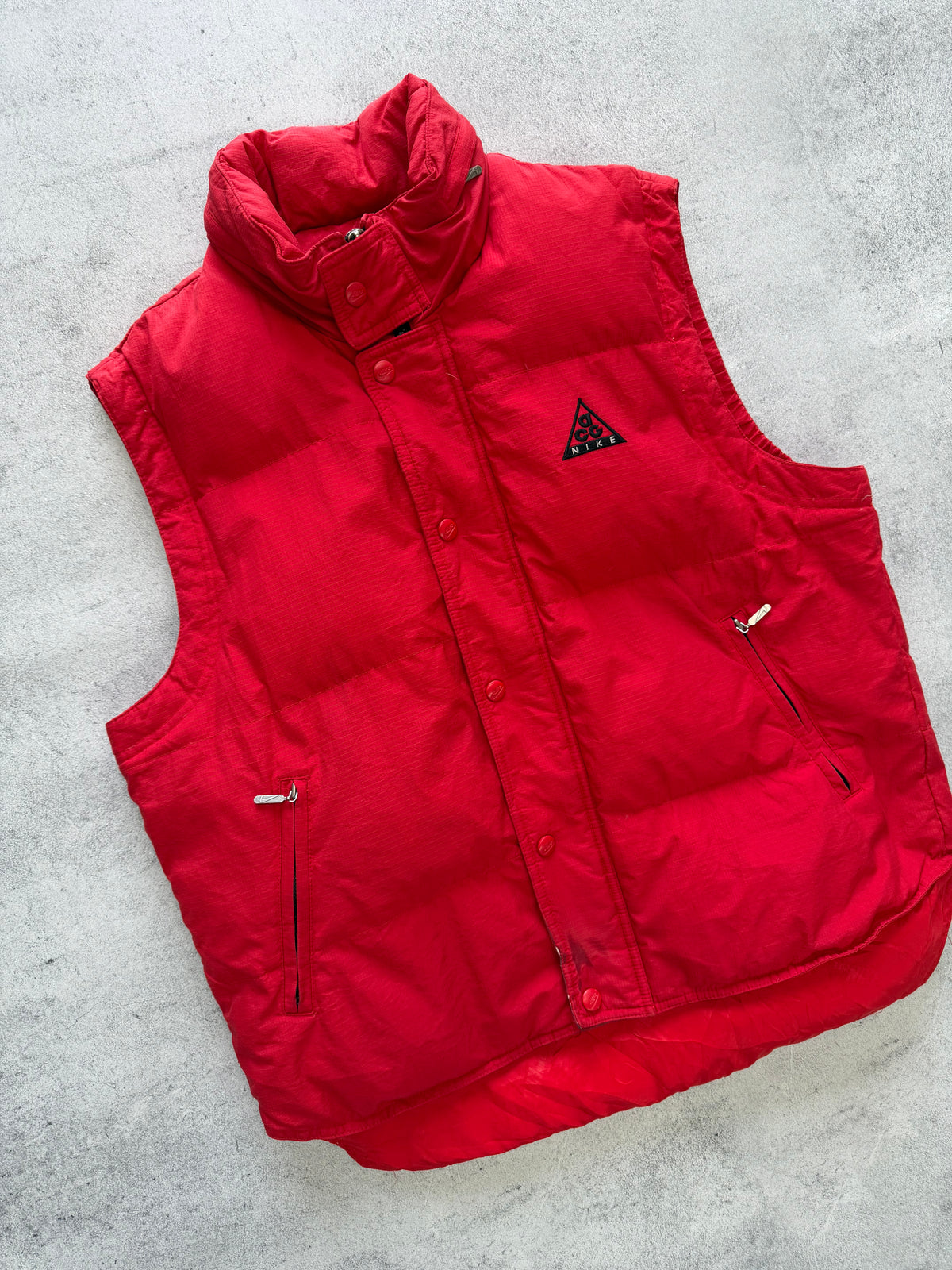 Nike ACG Red Puffer Vest - S