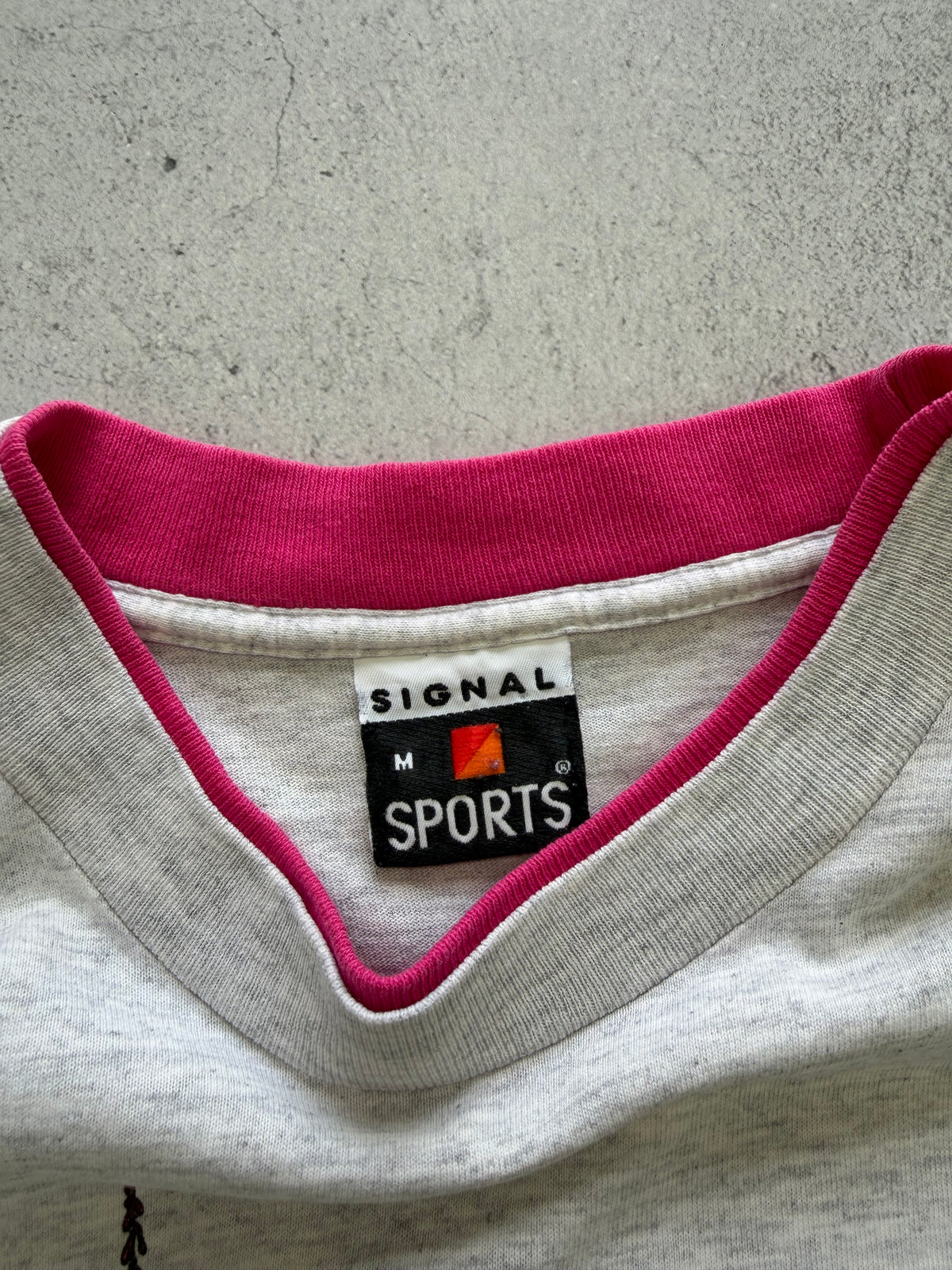 Signal Sports Floral Graphic T-shirt - M