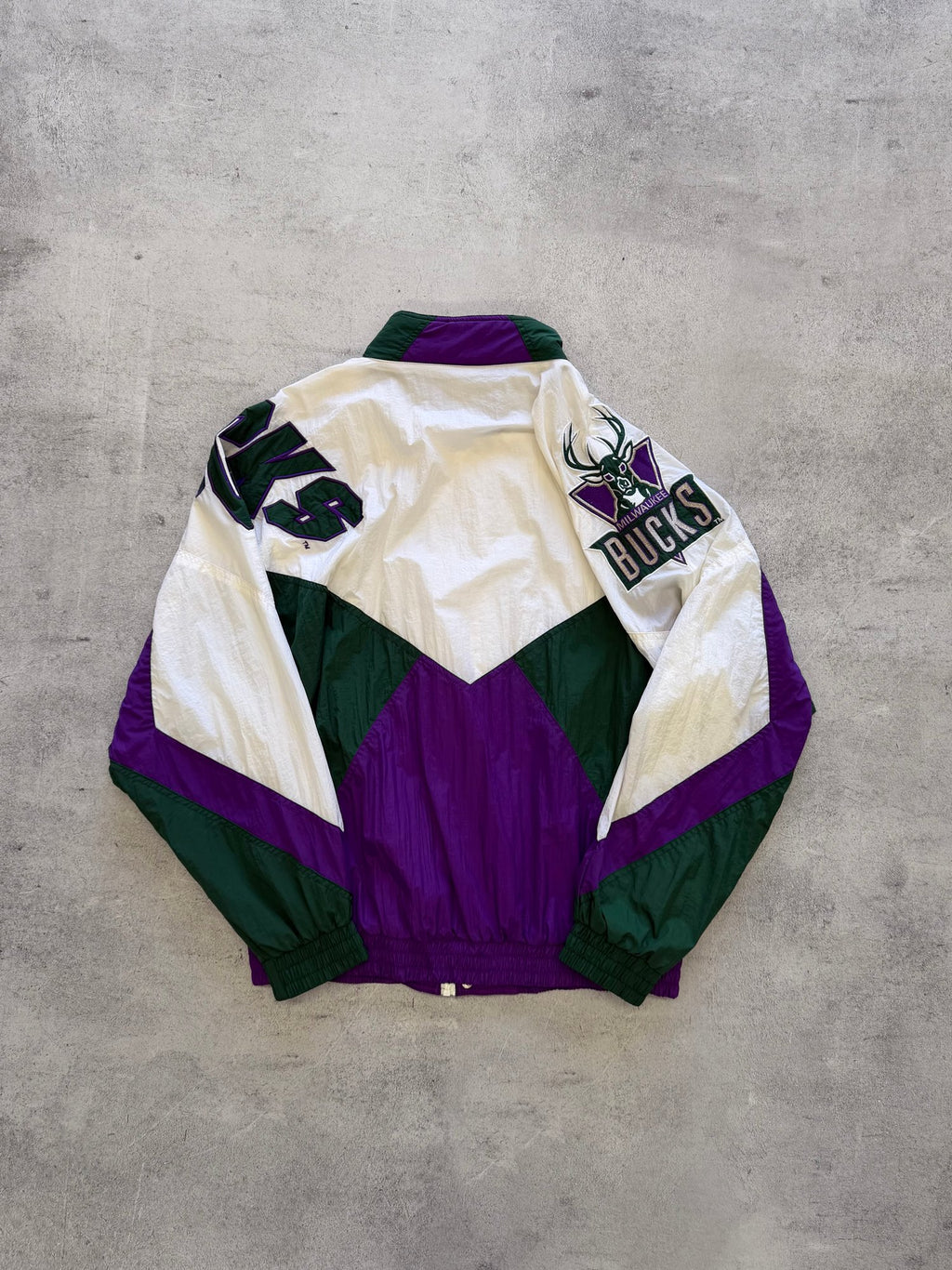 Vintage Apex One Milwaukee Bucks NBA Jacket - L