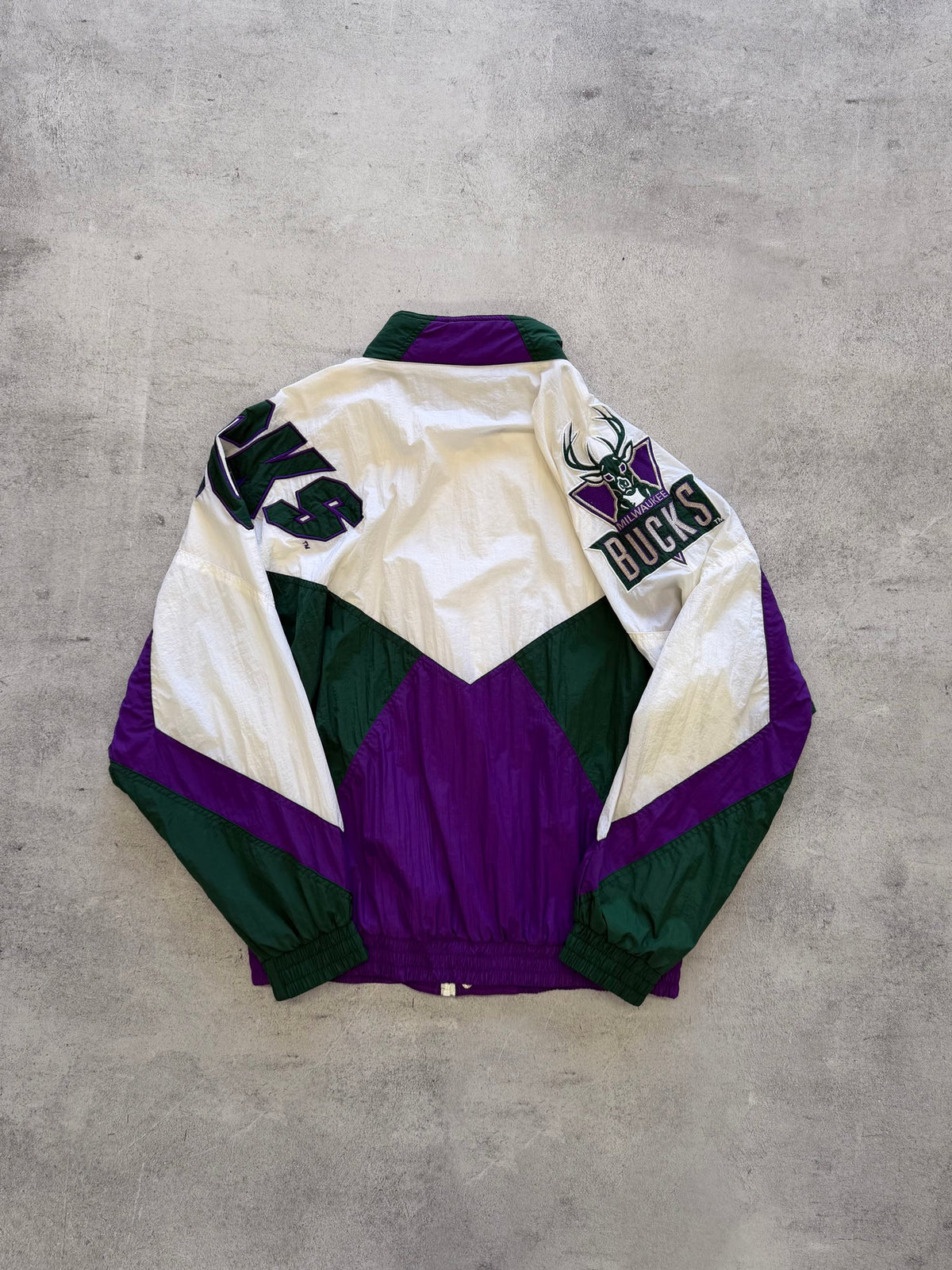 Vintage Apex One Milwaukee Bucks NBA Jacket - L