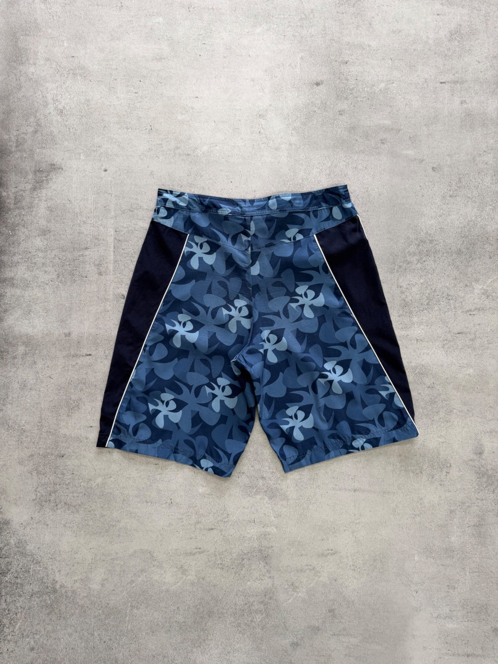 Nike Floral Pattern Boardshorts - W38
