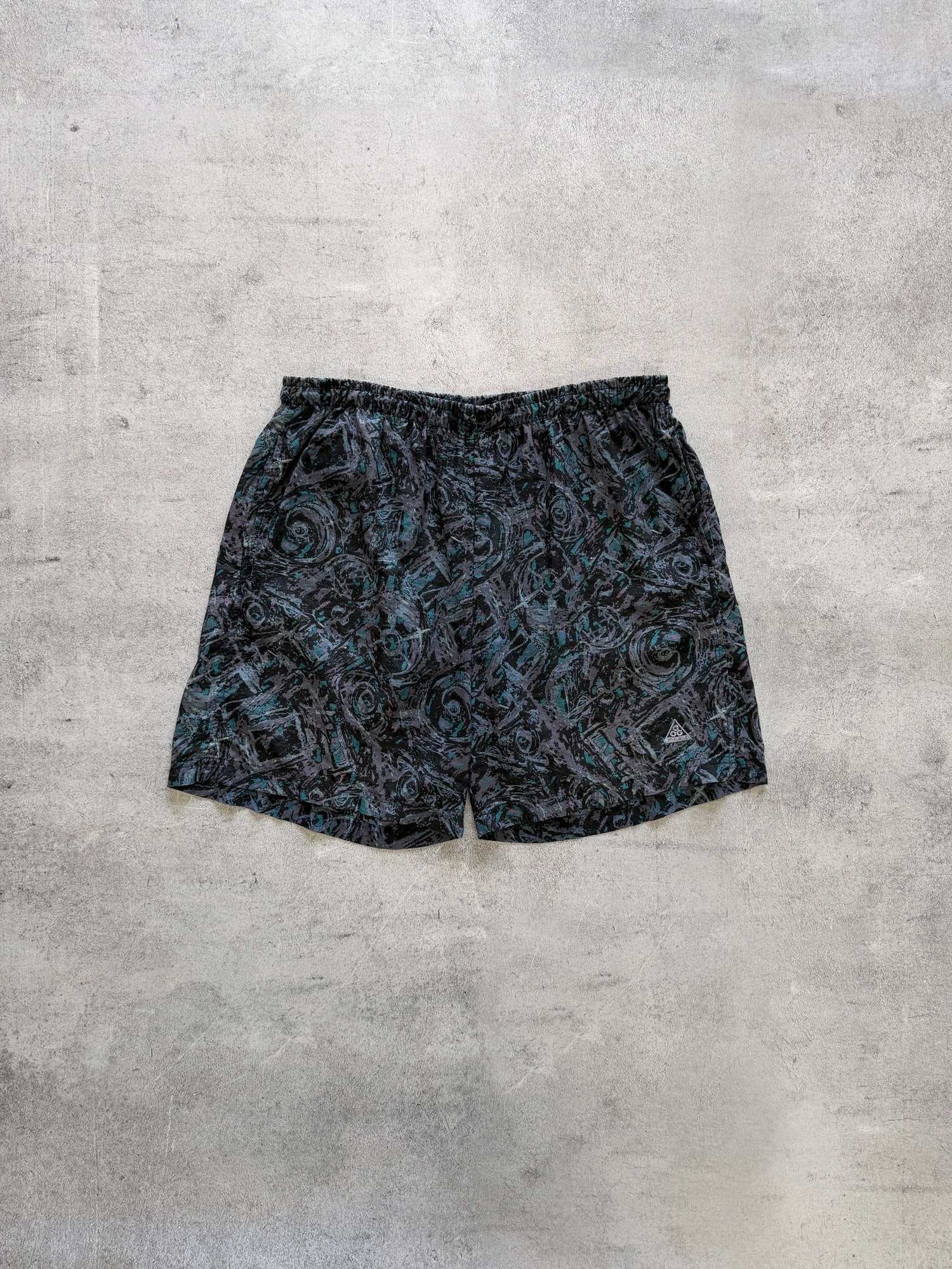 Nike ACG Patterned Shorts - M