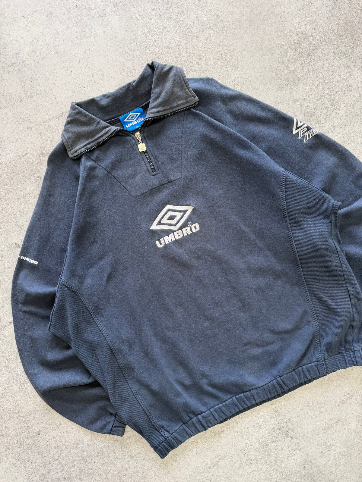 Vintage Umbro Quarter Zip Sweatshirt - L