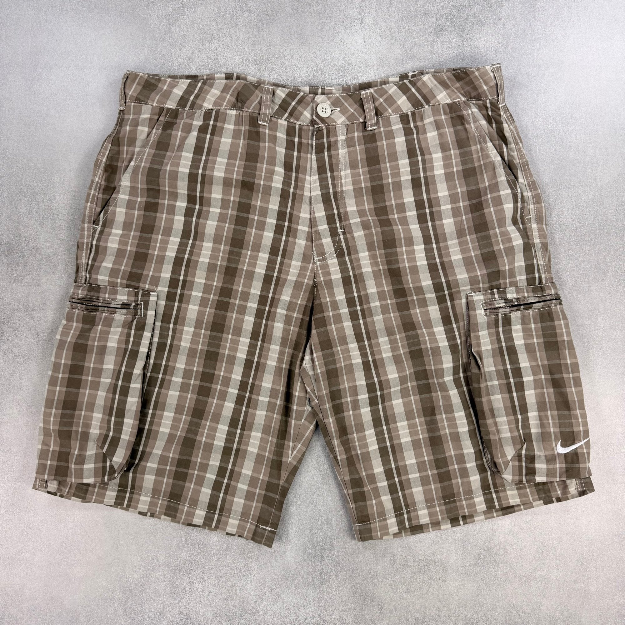 Nike Cargo Shorts - W38
