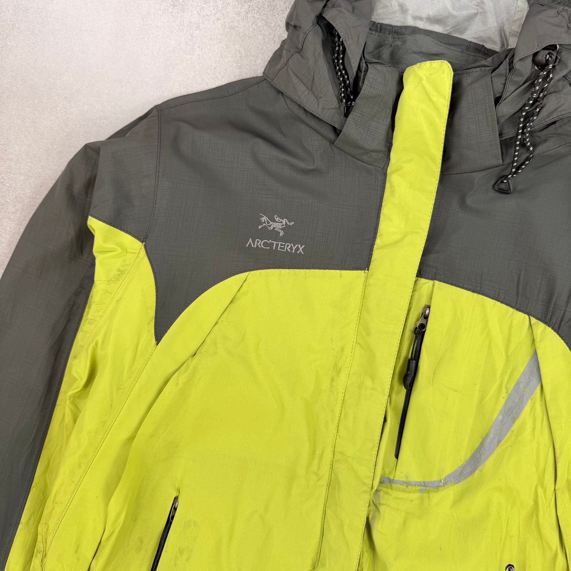 Arc'teryx Men's Rain Jacket - M