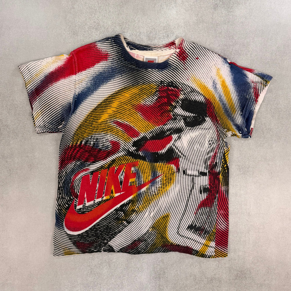 Nike Graphic T-Shirt - S