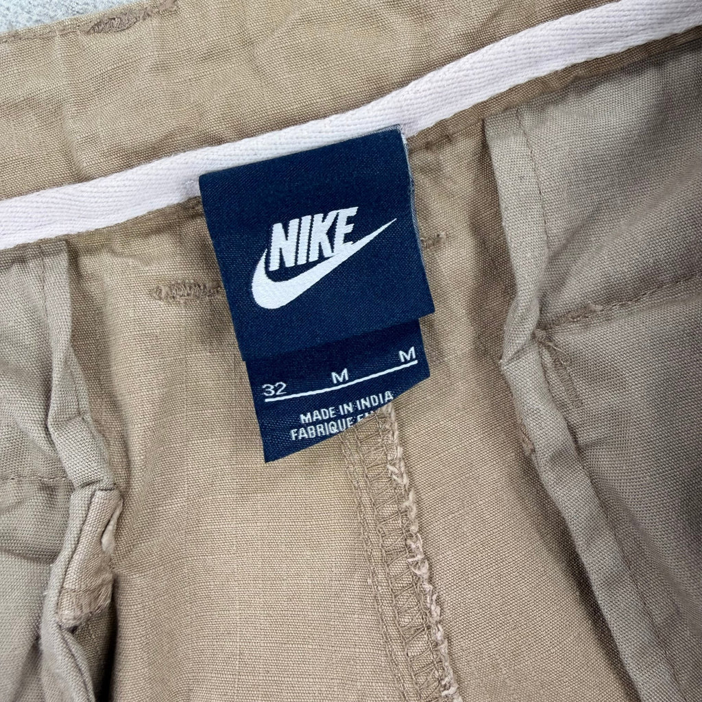 Nike Cargo Shorts - W32