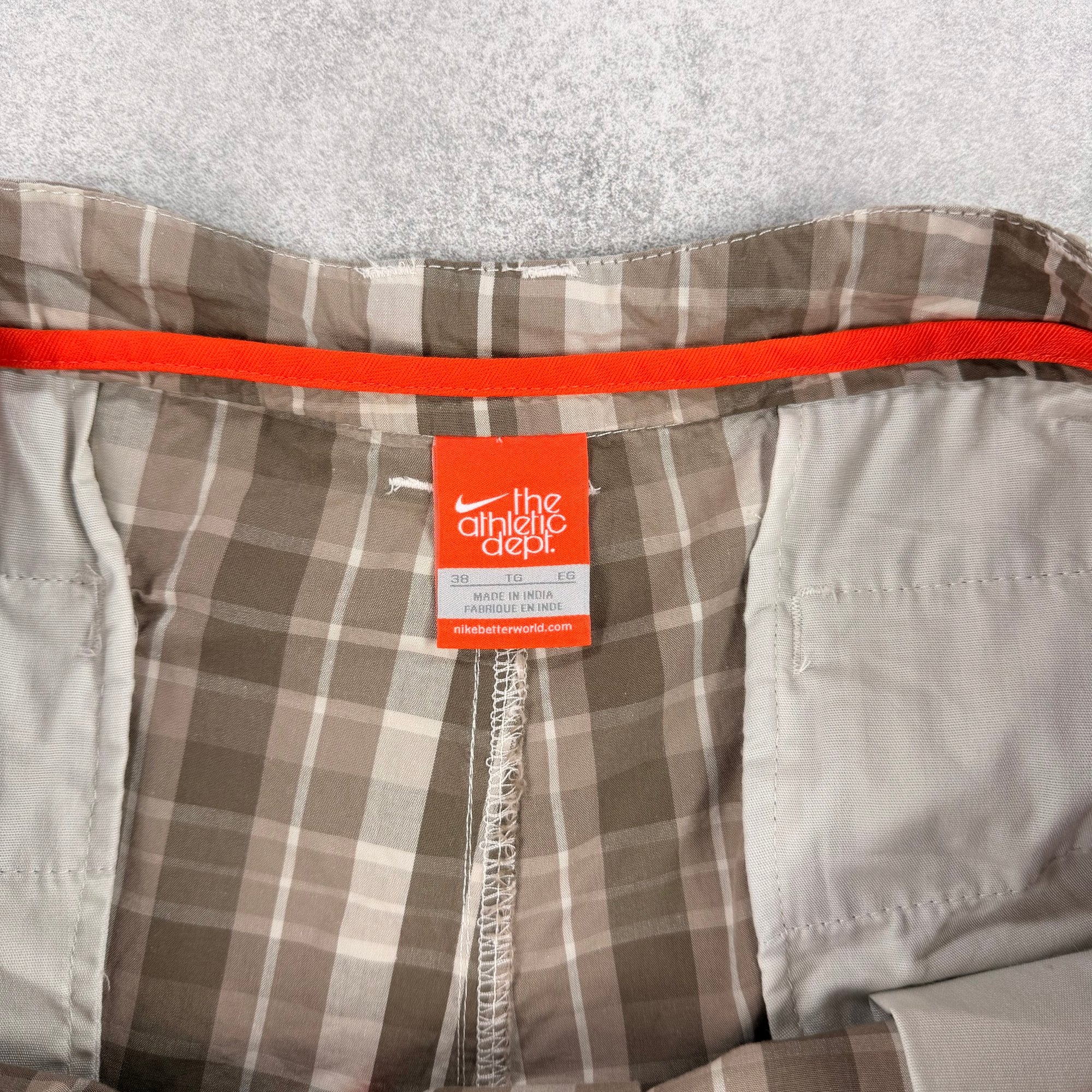 Nike Cargo Shorts - W38
