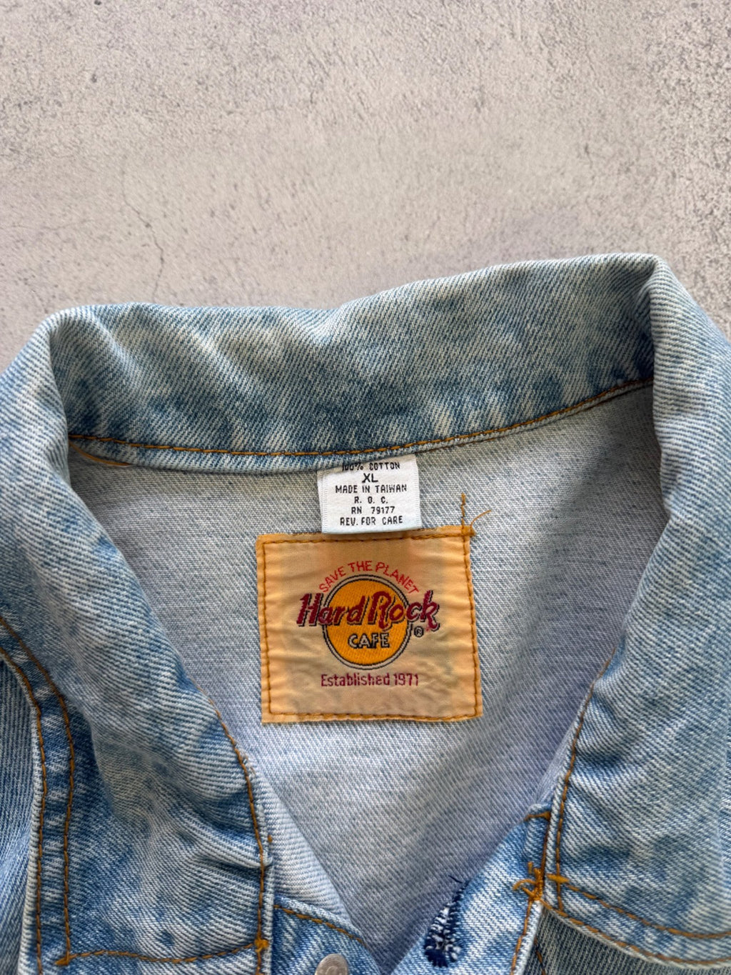 Hard Rock Cafe Denim Trucker Jacket - L