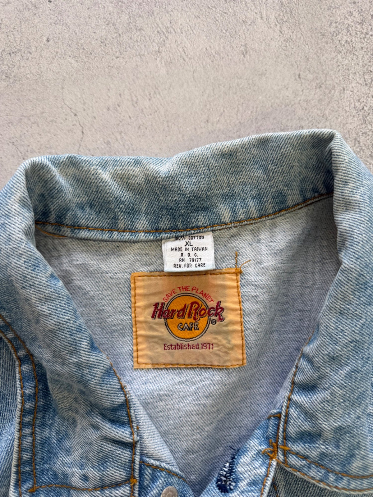 Hard Rock Cafe Denim Trucker Jacket - L