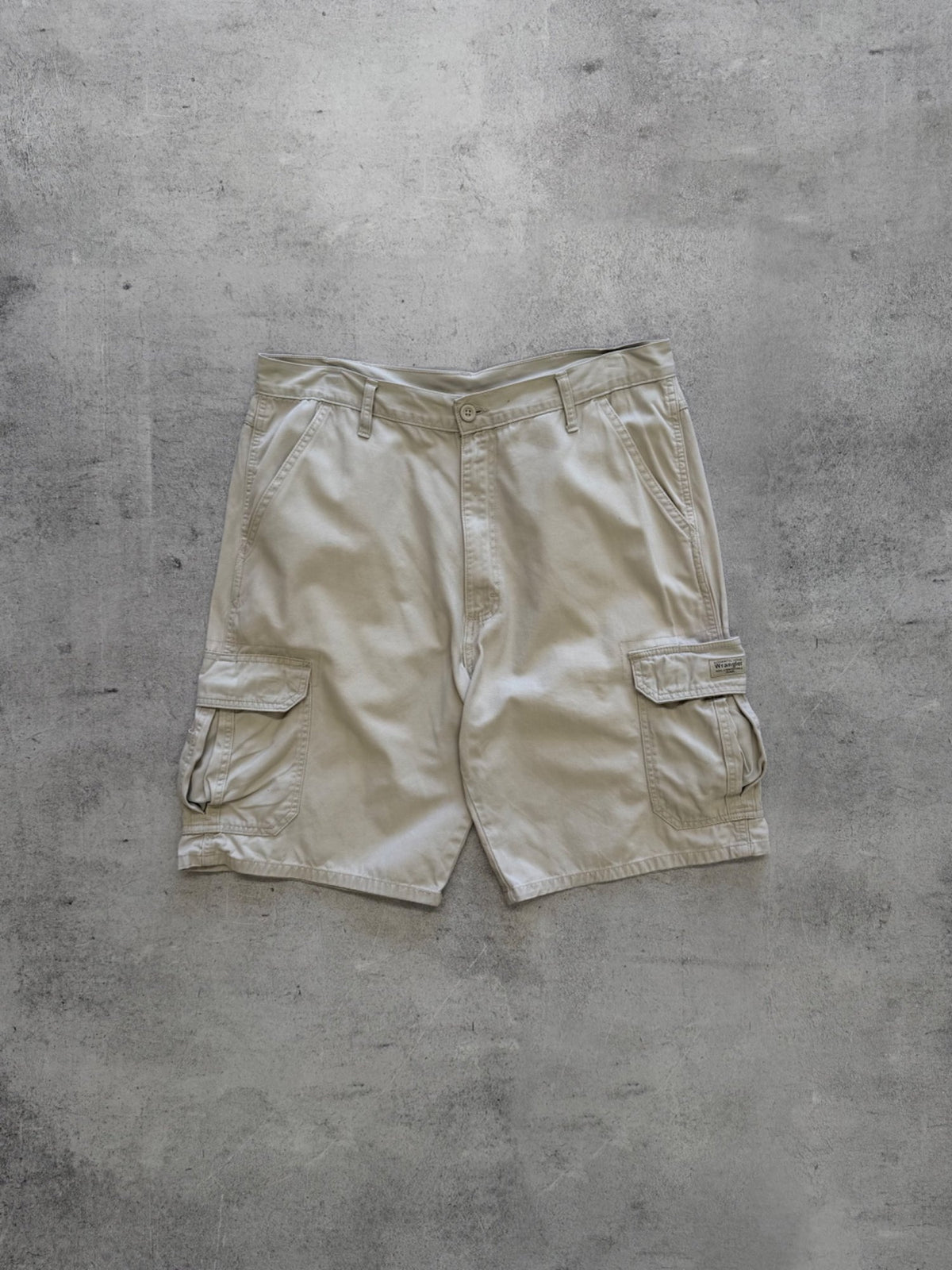 Vintage Wrangler Men's Cargo Shorts - W36