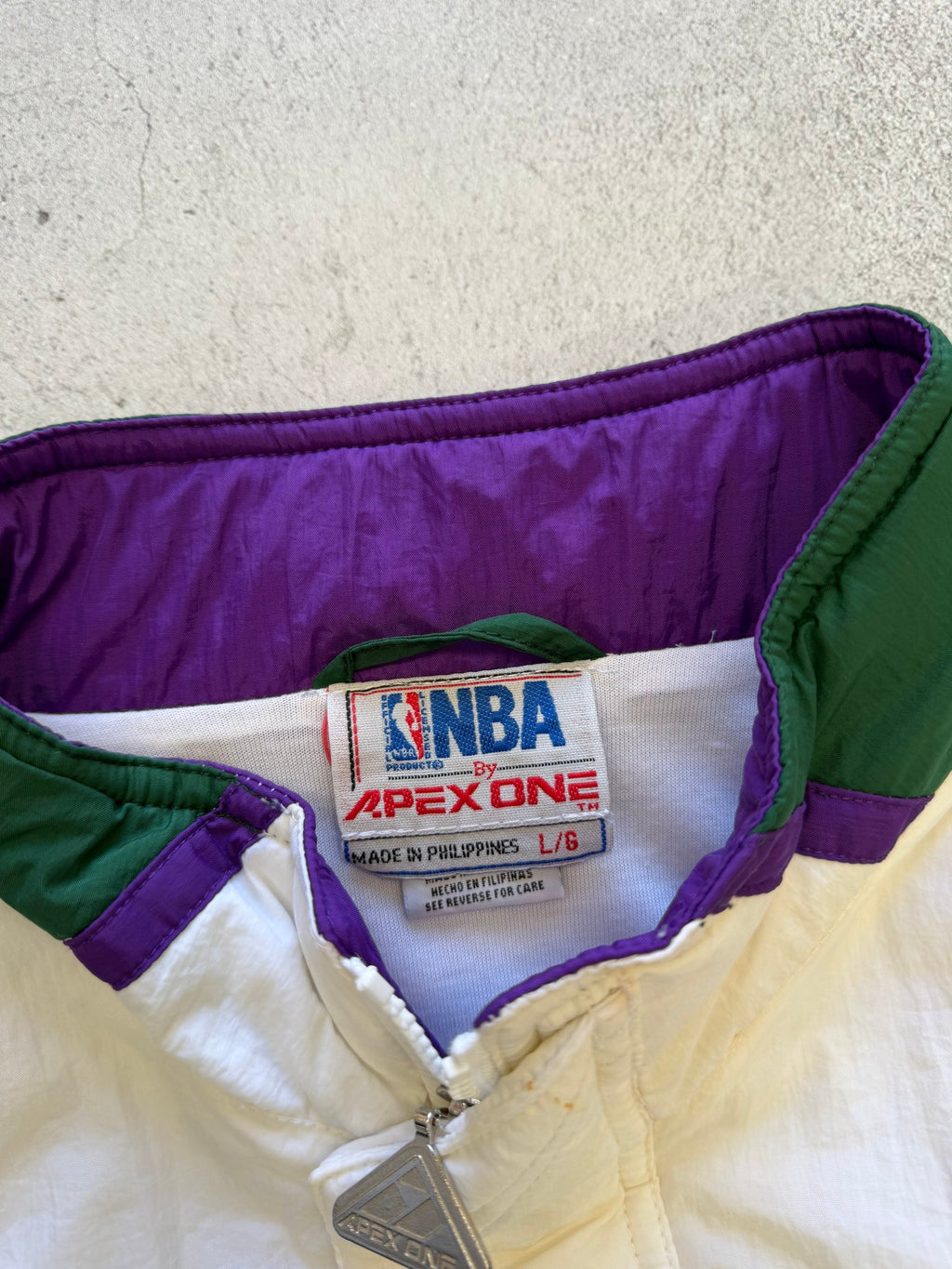 Vintage Apex One Milwaukee Bucks NBA Jacket - L
