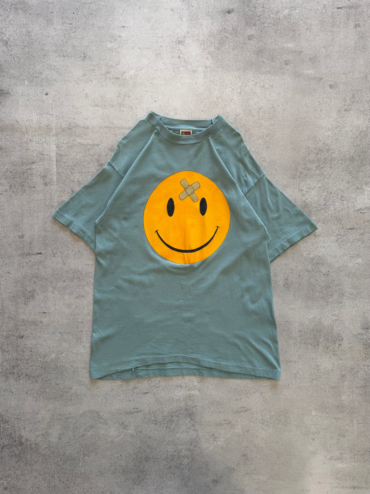 Vintage Smiley T-Shirt - L