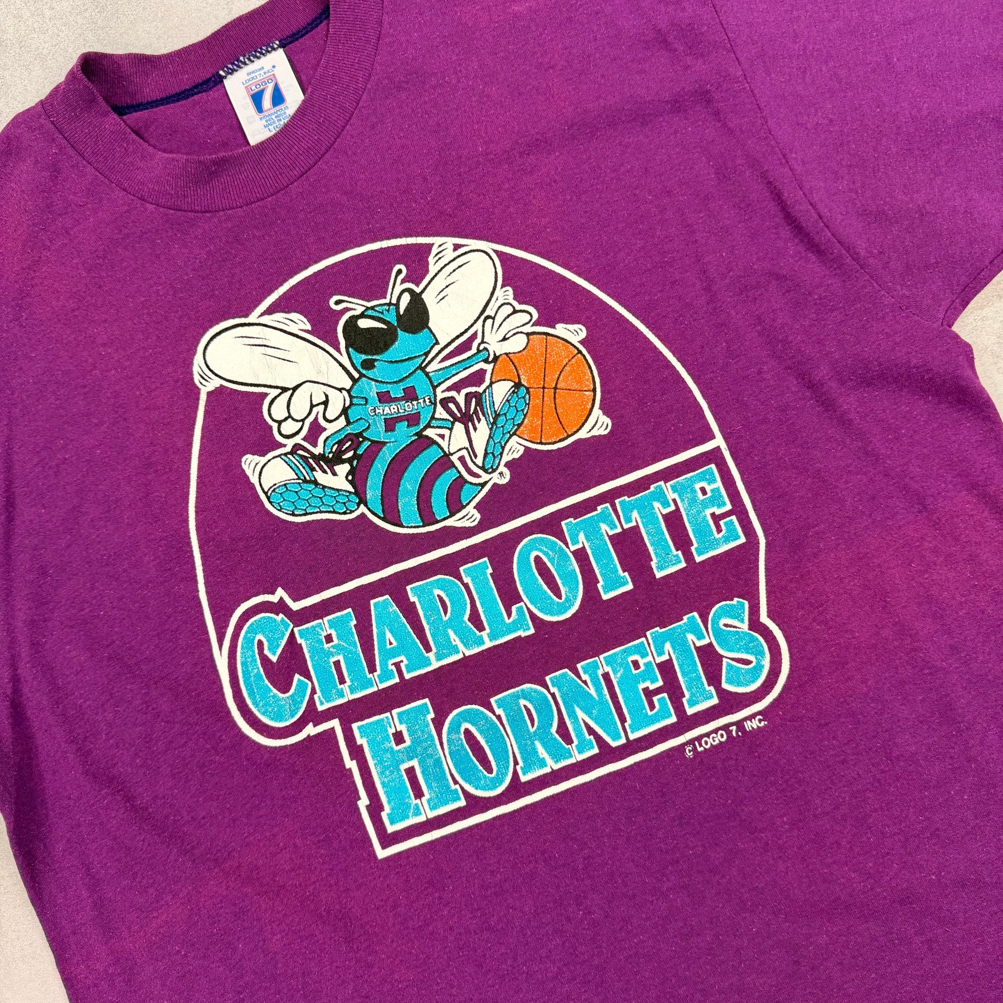 Logo 7 Charlotte Hornets T-Shirt - L