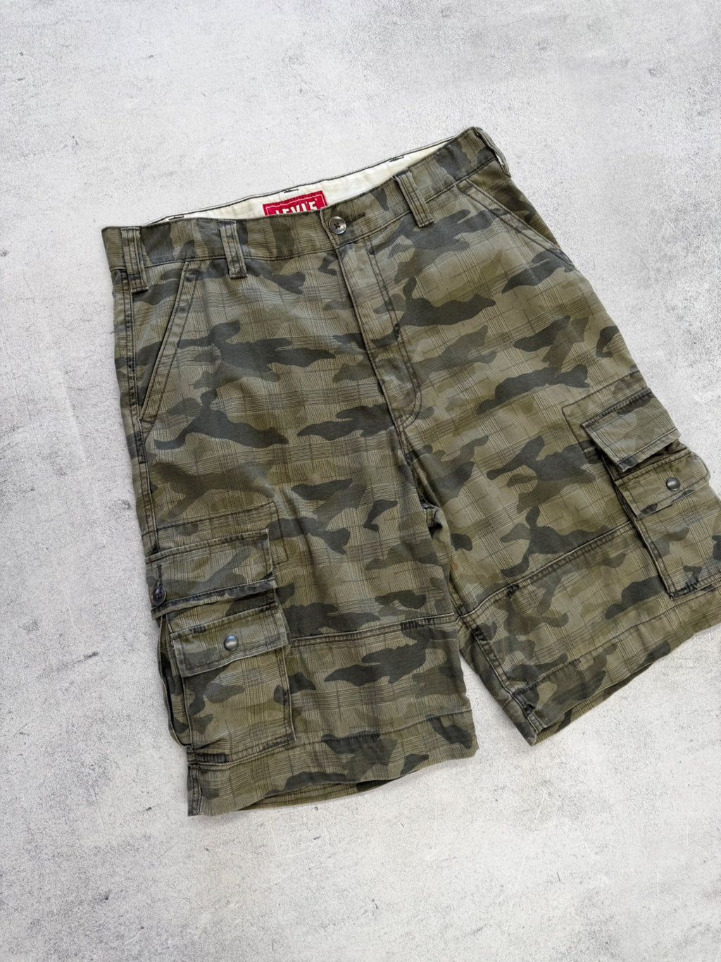 Levi's Camo Cargo Shorts - W34