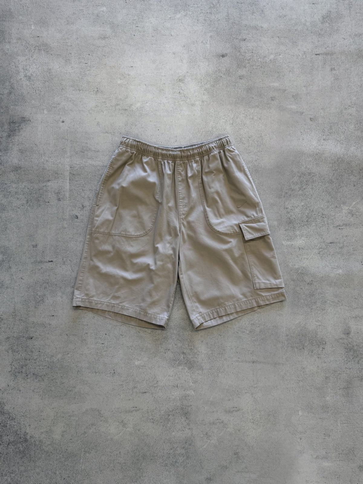 Nike Cargo Shorts - M